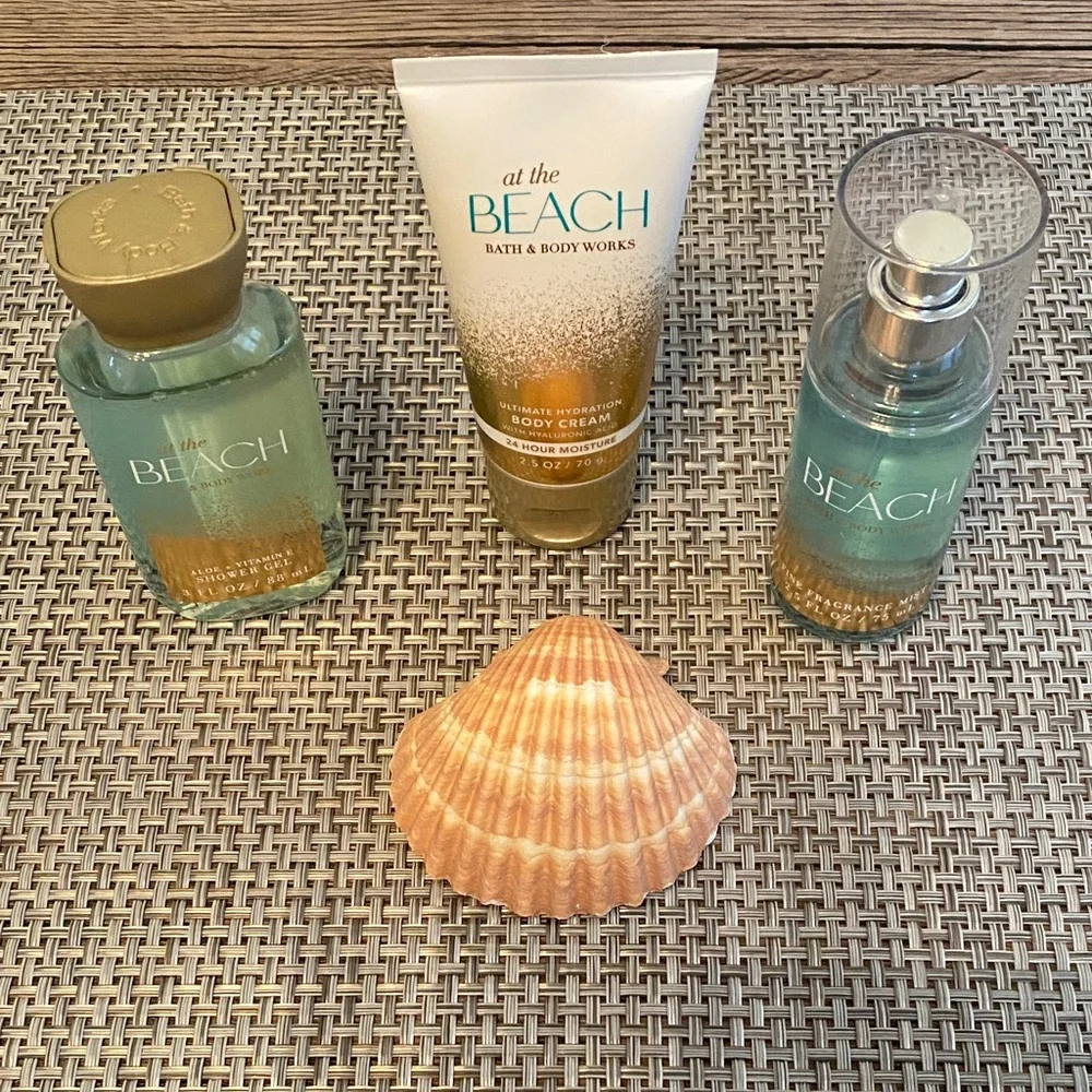 Bath & Body Works At The Beach Bath & Body Set - Aqua and Gold Travel Size
